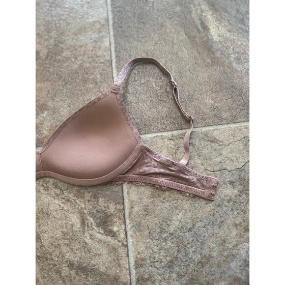 Skims Wireless Form Jacquard Push Up Plunge Bra
Sienna Micro Leopard Print 30C - Picture 7 of 9